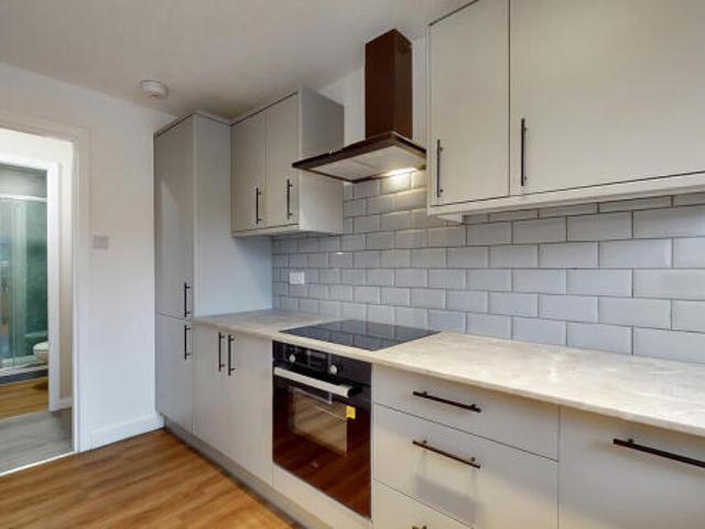 Flat for sale in Kelvindale, Scotland