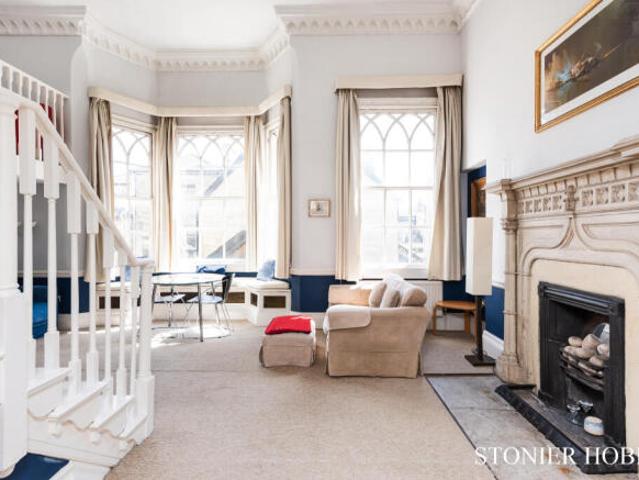 Flat for sale in Bath, West of England