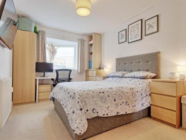 Flat for sale in Arbury, Cambridgeshire