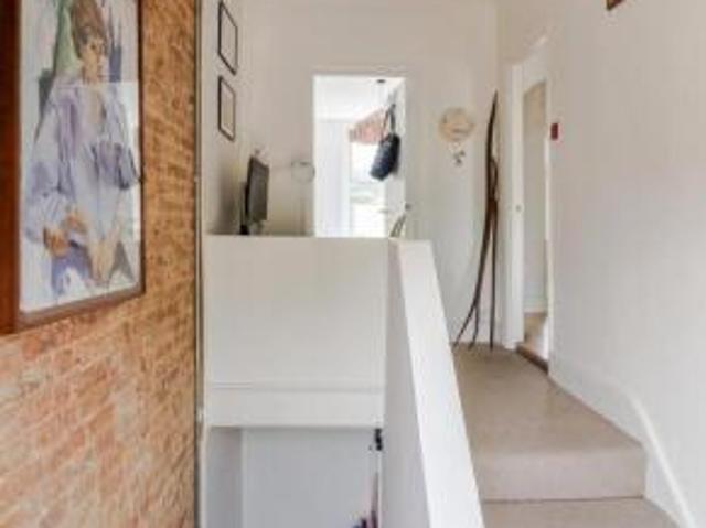 Flat for sale in Cat Hill
