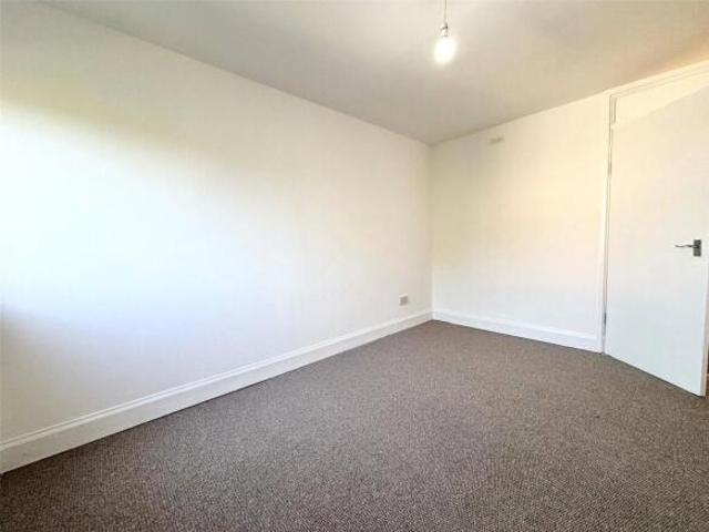 Flat for sale in Knightswood, Scotland
