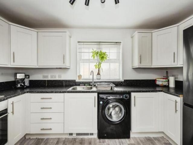 Flat for sale in Gorseinon, Wales