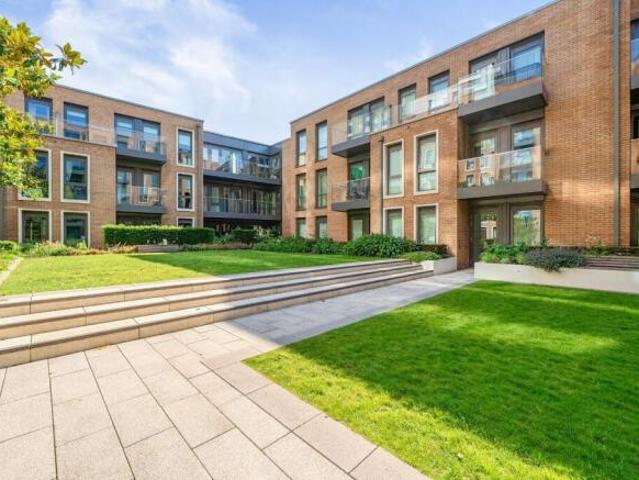 Flat for sale in Hammersmith, Greater London