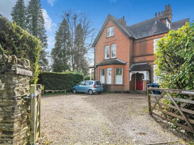House for sale in Holloway Hill, Waverley