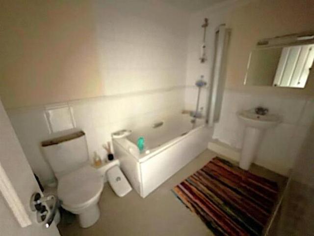 Flat for sale in Rodbourne, Swindon