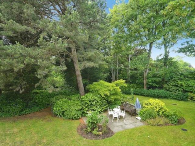 Flat for sale in Dorridge, West Midlands