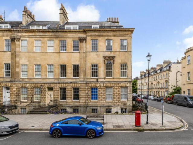 Flat for sale in Bath, West of England