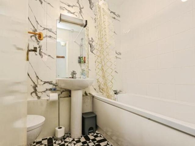 Flat for sale in Sutton Coldfield, West Midlands