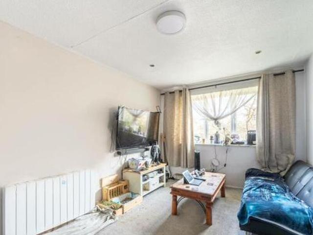 House for sale in London Borough of Ealing, Greenford