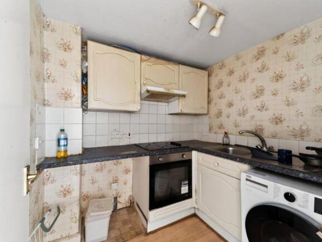 Flat for sale in Rutherglen, Scotland