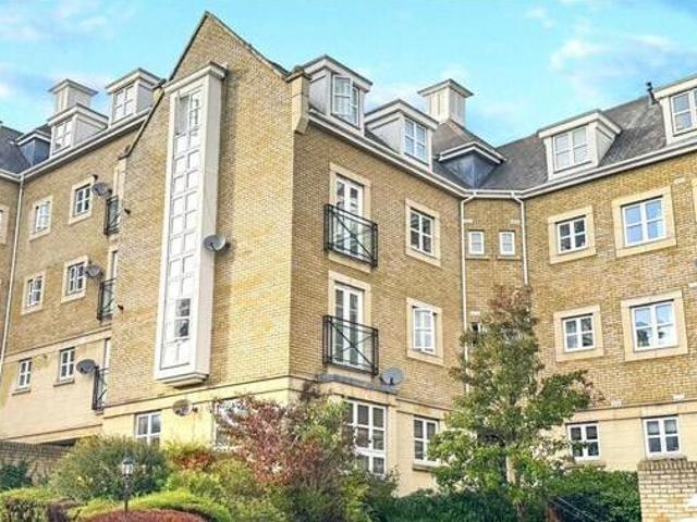 House for sale in Greenhithe, Dartford