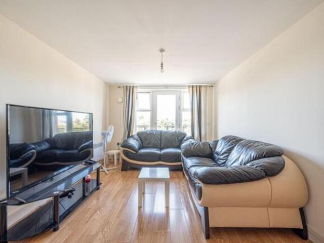 Flat for sale in London Borough of Barnet, Greater London