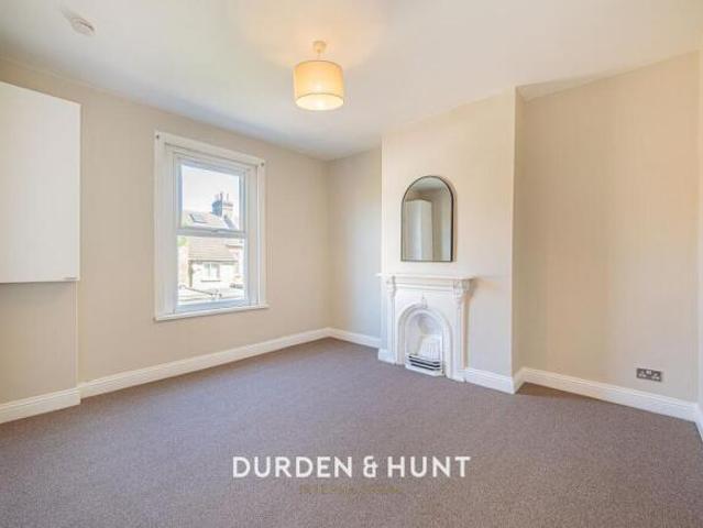 Flat for sale in Forest Gate, Greater London