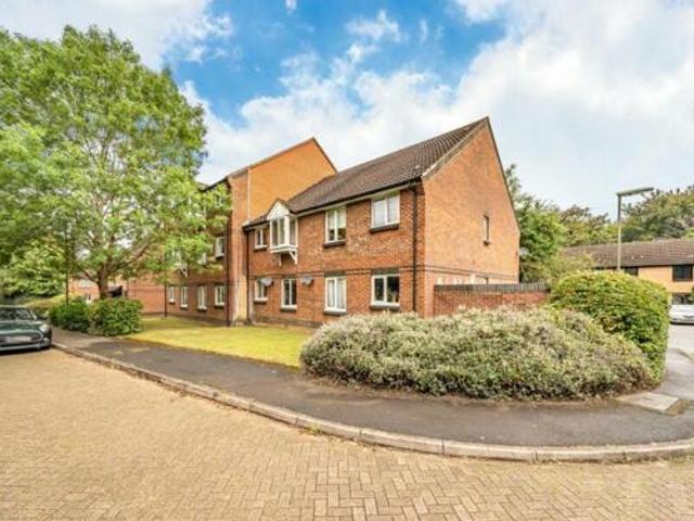 House for sale in Woodbridge Hill, Guildford
