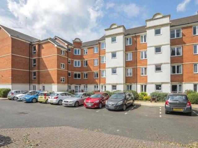 Flat for sale in Cliftonville West, Acol