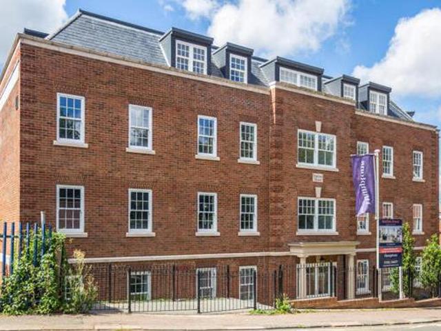 House for sale in Hatching Green, Five Acres