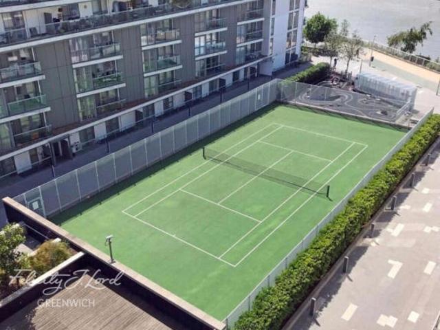 Flat for sale in Key Street, Suffolk