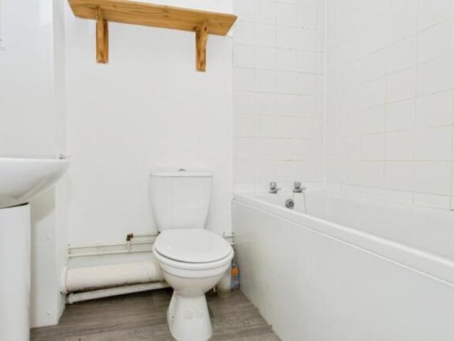 Flat for sale in Arbury, Cambridgeshire
