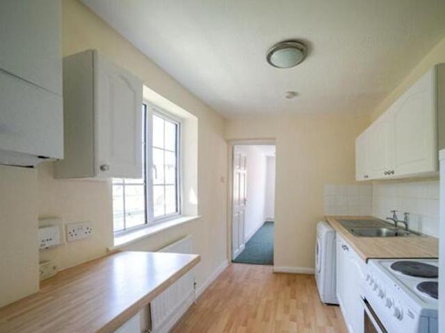 House for sale in Fole, Surrey