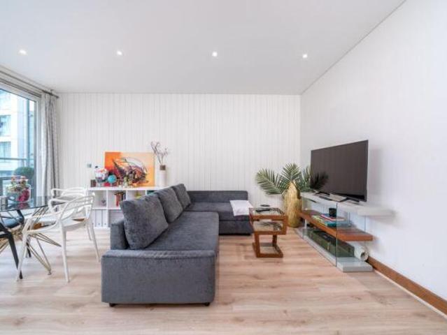 Flat for sale in Queenstown, Blackpool