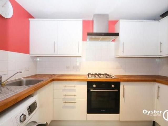 Flat for sale in Cat Hill