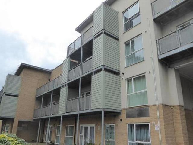 House for sale in London Borough of Hounslow, Feltham