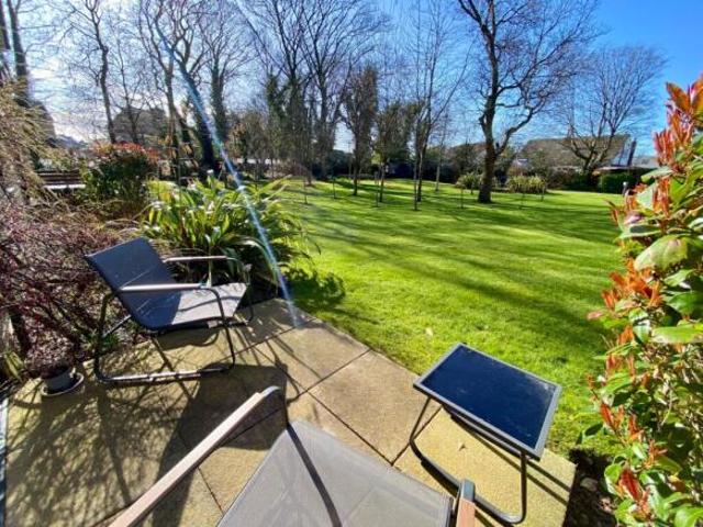Flat for sale in Baildon, Bradford