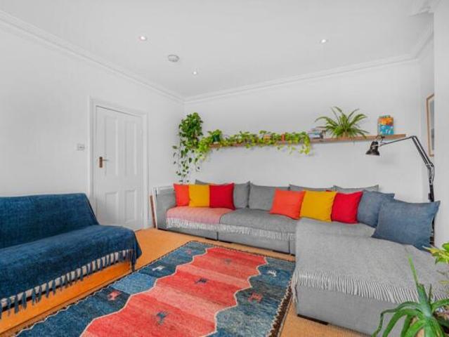 Flat for sale in Highgate, Greater London