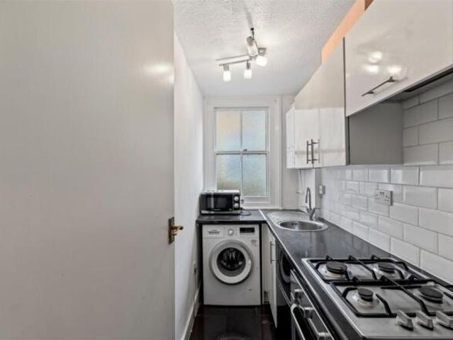 Flat for sale in Crouch End, Greater London