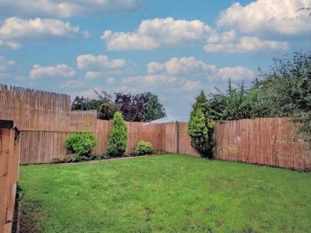 Flat for sale in Westborough, Surrey
