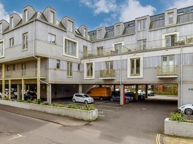 House for sale in New Town, Horsham