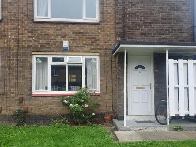 House for sale in Huddersfield, West Yorkshire
