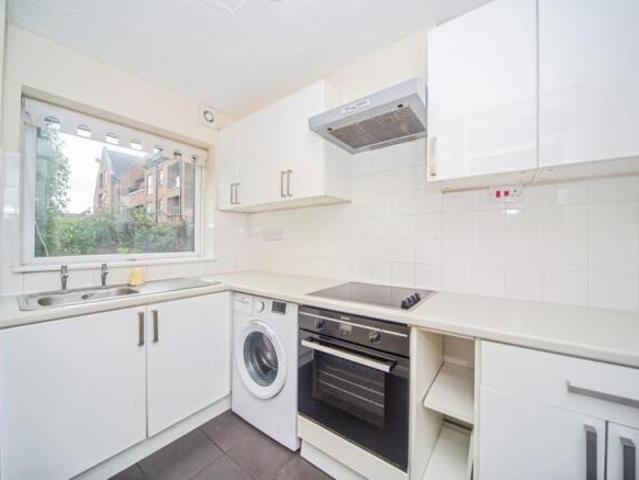 Flat for sale in Barton Stacey, Hampshire