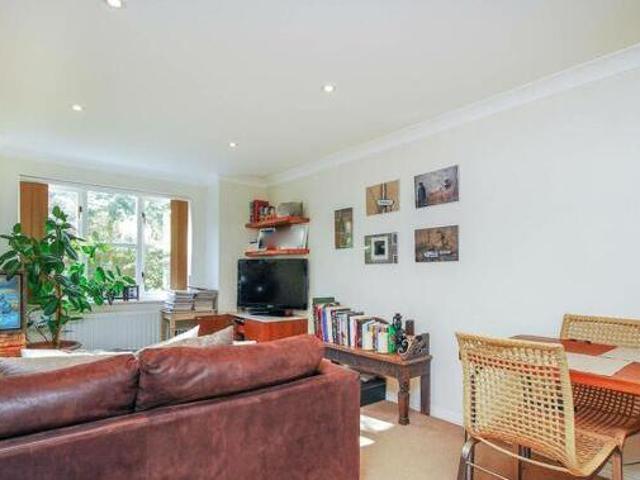 House for sale in Isleworth, Greater London
