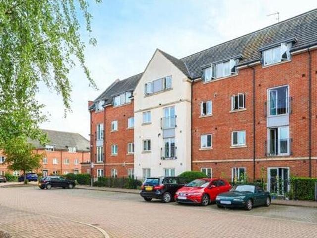 House for sale in Isleworth, Greater London