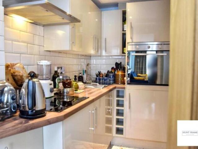Flat for sale in Eastbourne, East Sussex