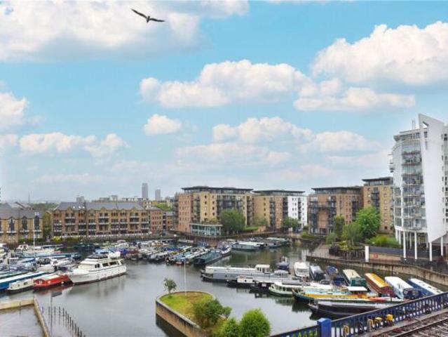 Flat for sale in Cat Hill