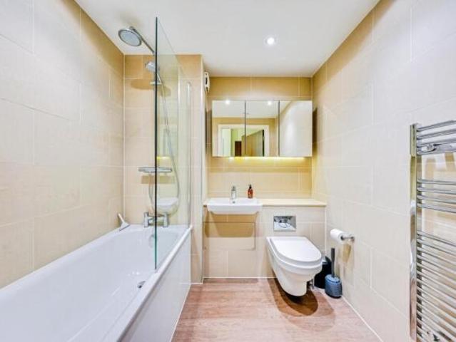 Flat for sale in Cat Hill