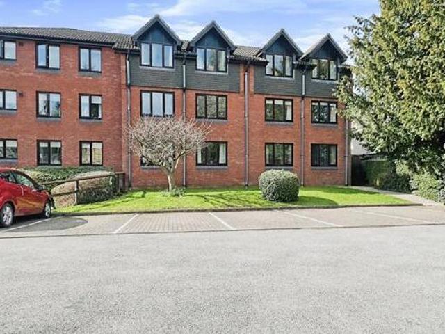 House for sale in Green Close, Warwickshire