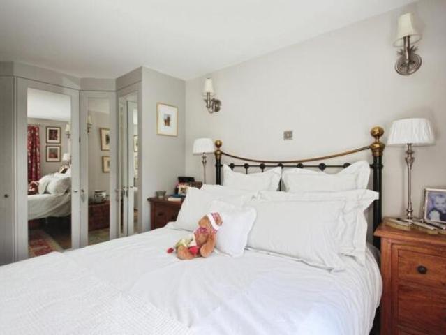 Flat for sale in Milverton, Warwick