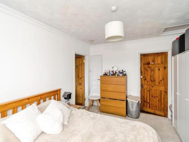 Flat for sale in Barton Stacey, Hampshire