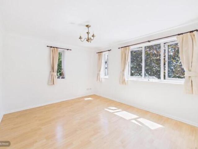 Flat for sale in Chelmsford