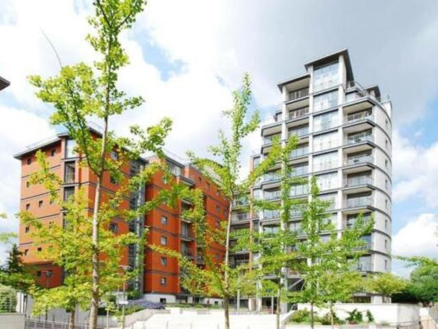 House for sale in Brentford End, Greater London
