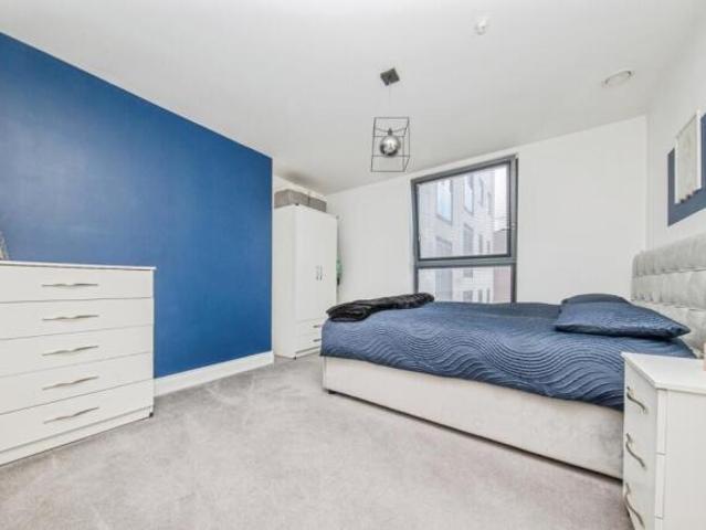Flat for sale in Key Street, Suffolk