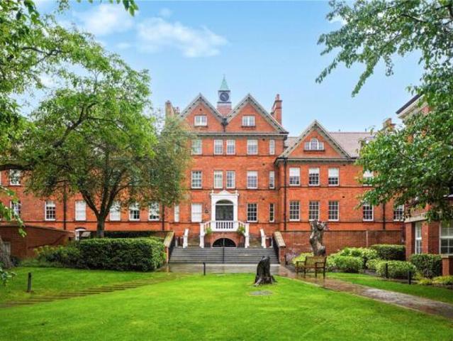 Flat for sale in Cat Hill