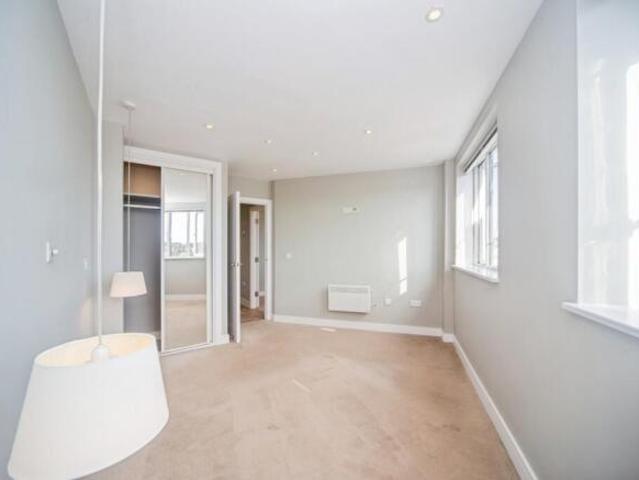 Flat for sale in Barton Stacey, Hampshire