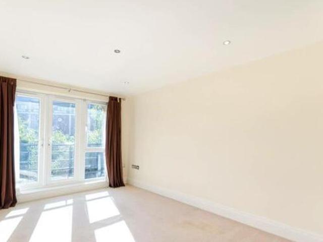 House for sale in Kingston Upon Thames, Greater London