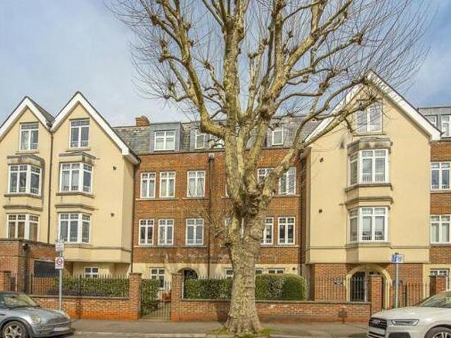 House for sale in Kingston Upon Thames, Greater London