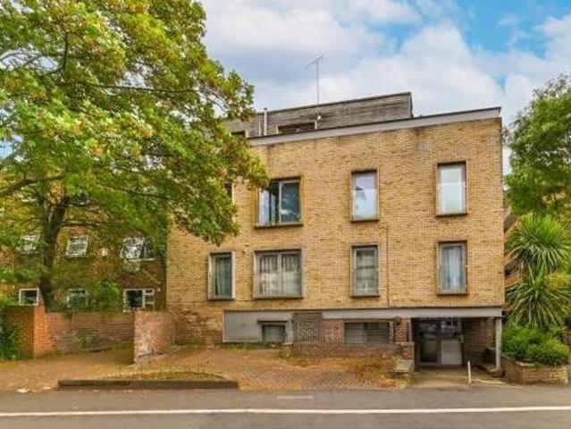 House for sale in Kingston Upon Thames, Greater London