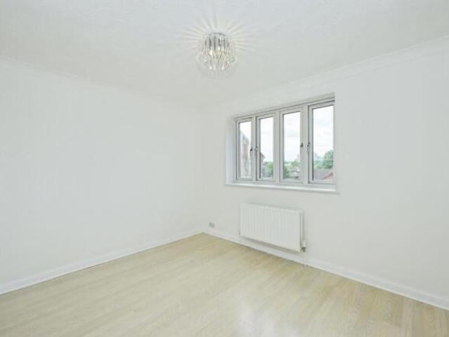 Flat for sale in The Rise, East Riding Of Yorkshire